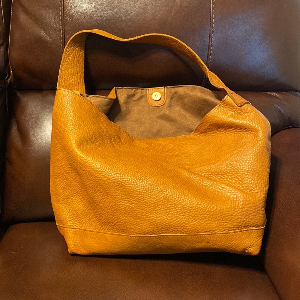 Deluth Trading Co leather bag